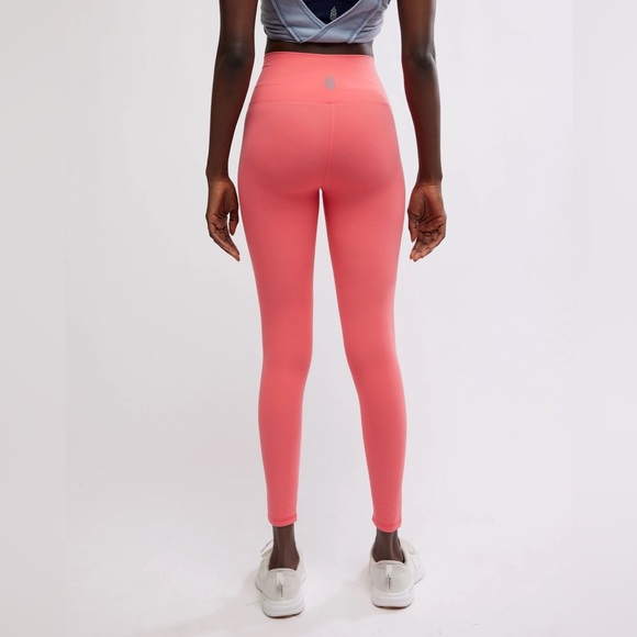 FP MOVEMENT Never Better Leggings Hibiscus Coral Pink NWT - Picture 3 of 3